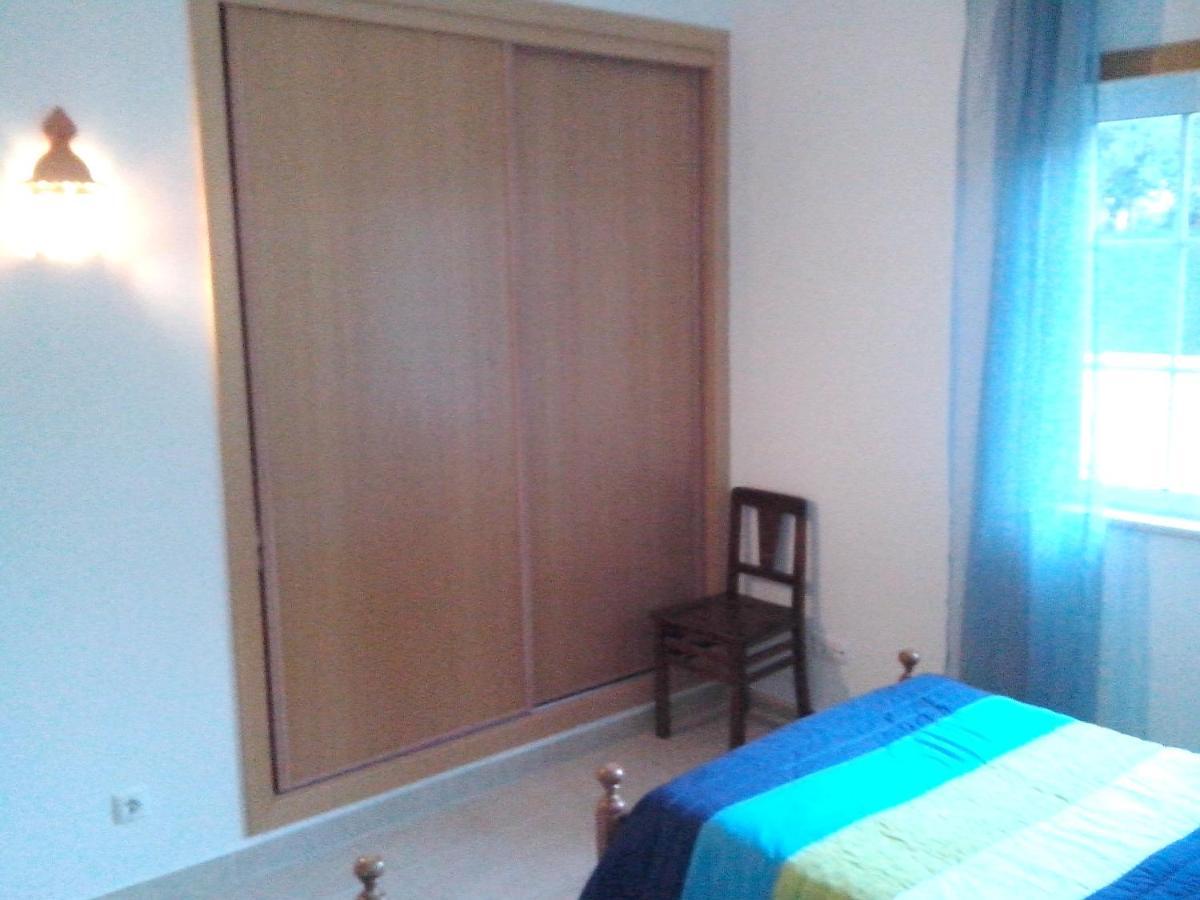 Apartment Seaside Oasis: 2-bedroom With Pool And Wi-fi Albufeira